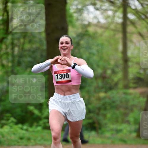 19.04.2026 - Hammer Lauf Dr. Thomas Lammeyer http://msf.ph/oto/9552661 19.04.2026 12:08:04 Laufen 1300 meine-sportfotos.de