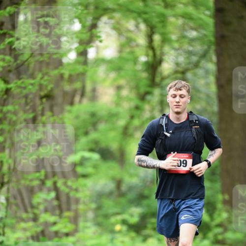 19.04.2026 - Hammer Lauf Dr. Thomas Lammeyer http://msf.ph/oto/9553061 19.04.2026 12:14:40 Laufen 1996 meine-sportfotos.de