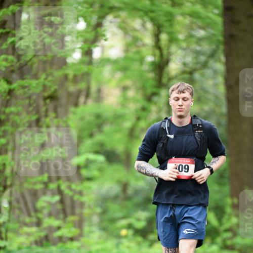 19.04.2026 - Hammer Lauf Dr. Thomas Lammeyer http://msf.ph/oto/9553062 19.04.2026 12:14:40 Laufen 209, 1998 meine-sportfotos.de