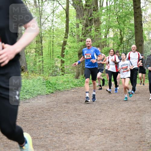 19.04.2026 - Hammer Lauf Dr. Thomas Lammeyer http://msf.ph/oto/9557866 19.04.2026 12:42:47 Laufen 630, 314, 1207, 1786, 347 meine-sportfotos.de