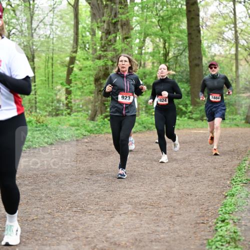 19.04.2026 - Hammer Lauf Dr. Thomas Lammeyer http://msf.ph/oto/9558942 19.04.2026 12:46:30 Laufen 1581, 923, 1824, 1884 meine-sportfotos.de