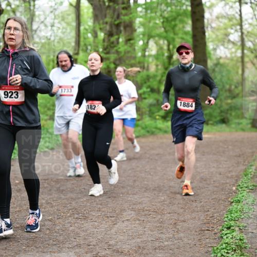 19.04.2026 - Hammer Lauf Dr. Thomas Lammeyer http://msf.ph/oto/9558955 19.04.2026 12:46:31 Laufen 923, 1733, 182, 1884 meine-sportfotos.de