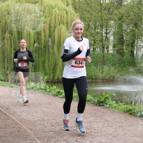 19.04.2026 - Hammer Lauf Lena Gebhardt http://msf.ph/oto/9559972 19.04.2026 12:28:52 Laufen 22, 3, 16, 634 meine-sportfotos.de
