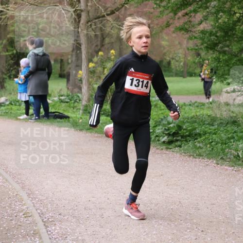 19.04.2026 - Hammer Lauf Lena Gebhardt http://msf.ph/oto/9562343 19.04.2026 09:24:59 Laufen 1241, 16, 1314 meine-sportfotos.de