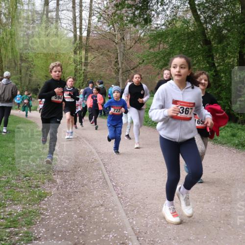 19.04.2026 - Hammer Lauf Lena Gebhardt http://msf.ph/oto/9562647 19.04.2026 09:26:44 Laufen 594, 18, 722, 16, 367, 65 meine-sportfotos.de