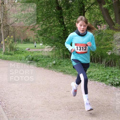19.04.2026 - Hammer Lauf Lena Gebhardt http://msf.ph/oto/9562788 19.04.2026 09:27:21 Laufen 1779, 1326, 16, 1312 meine-sportfotos.de