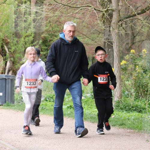 19.04.2026 - Hammer Lauf Lena Gebhardt http://msf.ph/oto/9563028 19.04.2026 09:30:27 Laufen 16, 1233, 16, 1232 meine-sportfotos.de