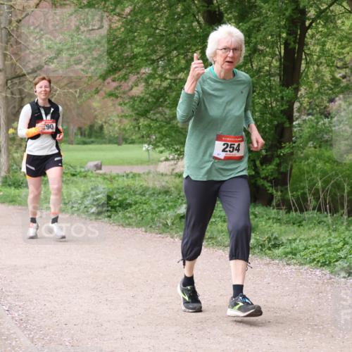 19.04.2026 - Hammer Lauf Lena Gebhardt http://msf.ph/oto/9563810 19.04.2026 10:13:20 Laufen 1691, 90, 16, 254 meine-sportfotos.de