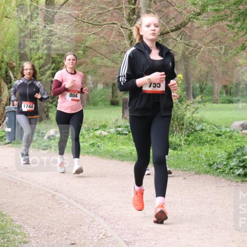 19.04.2026 - Hammer Lauf Lena Gebhardt http://msf.ph/oto/9563919 19.04.2026 10:14:07 Laufen 1744, 804 meine-sportfotos.de