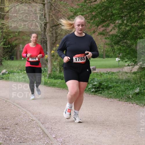 19.04.2026 - Hammer Lauf Lena Gebhardt http://msf.ph/oto/9565614 19.04.2026 10:59:11 Laufen 328, 1785 meine-sportfotos.de