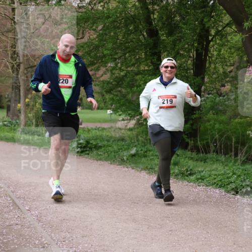 19.04.2026 - Hammer Lauf Lena Gebhardt http://msf.ph/oto/9565655 19.04.2026 11:02:24 Laufen 220, 219 meine-sportfotos.de