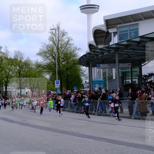 25.04.2026 - Das Zehntel Tim E. http://msf.ph/oto/9566266 25.04.2026 08:30:43 Ziel  meine-sportfotos.de
