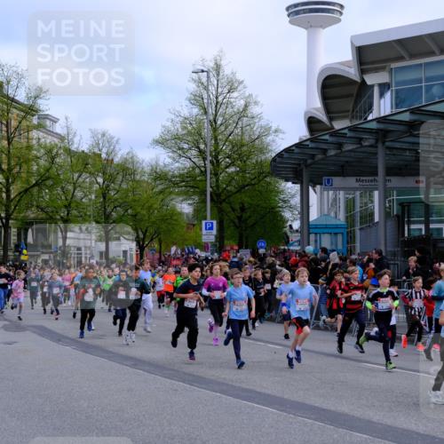 25.04.2026 - Das Zehntel Tim E. http://msf.ph/oto/9566279 25.04.2026 08:30:53 Ziel  meine-sportfotos.de