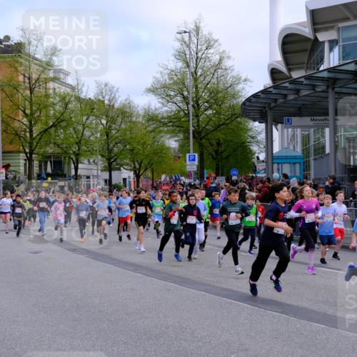 25.04.2026 - Das Zehntel Tim E. http://msf.ph/oto/9566284 25.04.2026 08:30:54 Ziel  meine-sportfotos.de