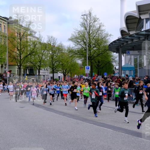 25.04.2026 - Das Zehntel Tim E. http://msf.ph/oto/9566288 25.04.2026 08:30:54 Ziel  meine-sportfotos.de