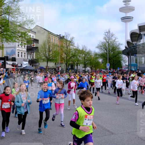 25.04.2026 - Das Zehntel Tim E. http://msf.ph/oto/9566487 25.04.2026 08:31:51 Ziel  meine-sportfotos.de