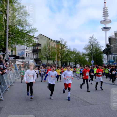 25.04.2026 - Das Zehntel Tim E. http://msf.ph/oto/9566686 25.04.2026 08:33:28 Ziel  meine-sportfotos.de