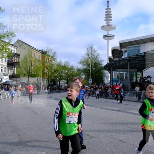 25.04.2026 - Das Zehntel Tim E. http://msf.ph/oto/9566798 25.04.2026 08:34:08 Ziel  meine-sportfotos.de
