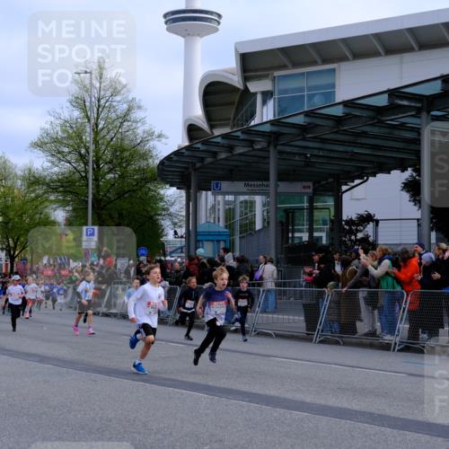25.04.2026 - Das Zehntel Tim E. http://msf.ph/oto/9566810 25.04.2026 08:34:41 Ziel  meine-sportfotos.de