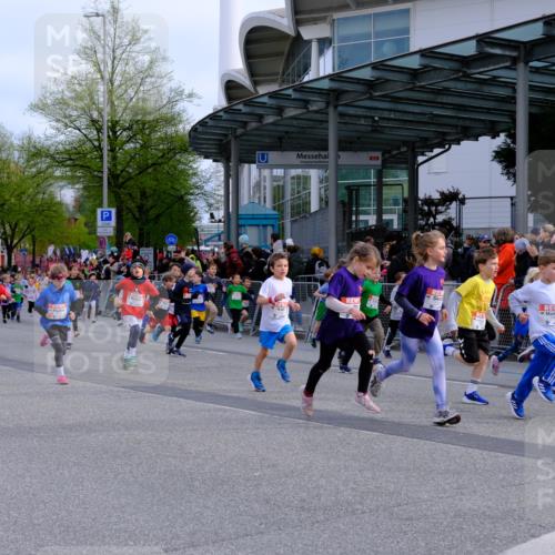 25.04.2026 - Das Zehntel Tim E. http://msf.ph/oto/9566858 25.04.2026 08:34:56 Ziel  meine-sportfotos.de