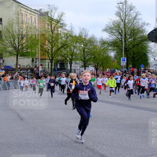 25.04.2026 - Das Zehntel Tim E. http://msf.ph/oto/9566879 25.04.2026 08:35:00 Ziel  meine-sportfotos.de
