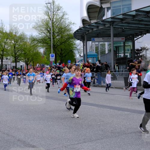 25.04.2026 - Das Zehntel Tim E. http://msf.ph/oto/9566898 25.04.2026 08:35:07 Ziel  meine-sportfotos.de