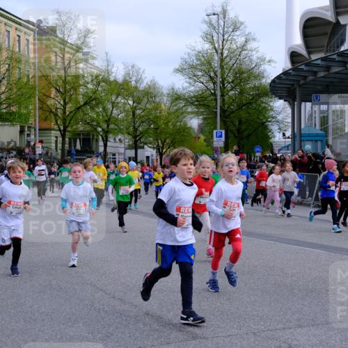 25.04.2026 - Das Zehntel Tim E. http://msf.ph/oto/9566910 25.04.2026 08:35:11 Ziel  meine-sportfotos.de