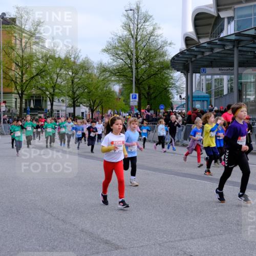 25.04.2026 - Das Zehntel Tim E. http://msf.ph/oto/9566939 25.04.2026 08:35:23 Ziel  meine-sportfotos.de