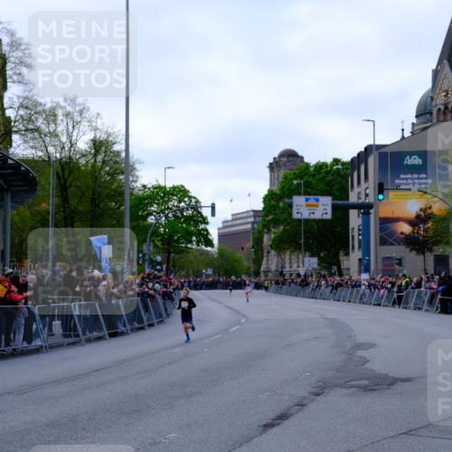 25.04.2026 - Das Zehntel Tim E. http://msf.ph/oto/9566999 25.04.2026 08:45:49 Ziel 4067 meine-sportfotos.de