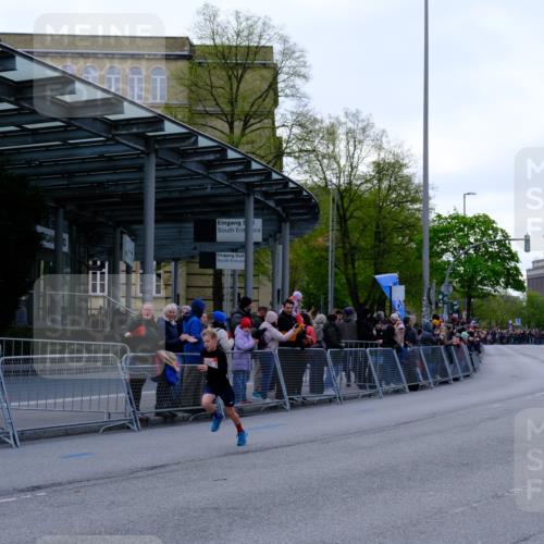 25.04.2026 - Das Zehntel Tim E. http://msf.ph/oto/9567004 25.04.2026 08:45:52 Ziel 4067 meine-sportfotos.de