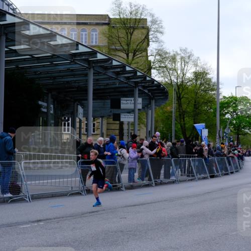 25.04.2026 - Das Zehntel Tim E. http://msf.ph/oto/9567006 25.04.2026 08:45:52 Ziel 4067 meine-sportfotos.de
