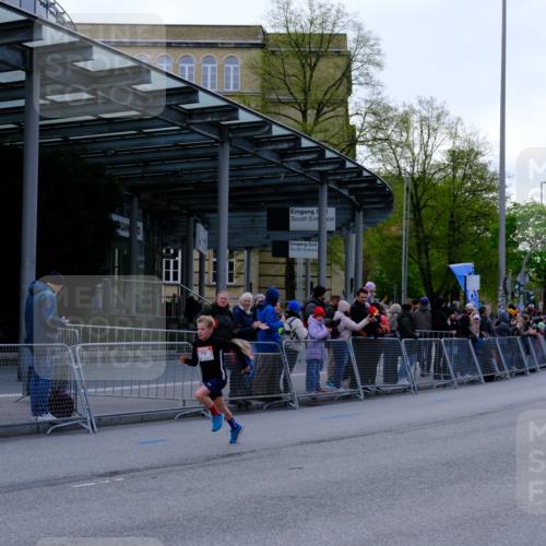 25.04.2026 - Das Zehntel Tim E. http://msf.ph/oto/9567007 25.04.2026 08:45:52 Ziel 4067 meine-sportfotos.de