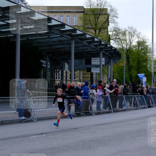25.04.2026 - Das Zehntel Tim E. http://msf.ph/oto/9567008 25.04.2026 08:45:52 Ziel 4067 meine-sportfotos.de