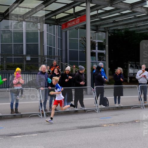 25.04.2026 - Das Zehntel Tim E. http://msf.ph/oto/9567022 25.04.2026 08:46:03 Ziel 4017 meine-sportfotos.de