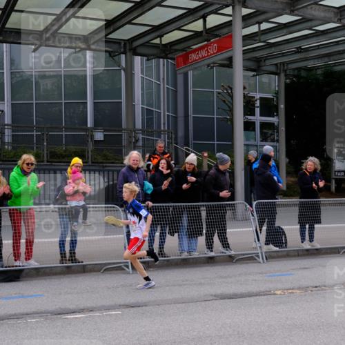 25.04.2026 - Das Zehntel Tim E. http://msf.ph/oto/9567023 25.04.2026 08:46:03 Ziel 4017 meine-sportfotos.de