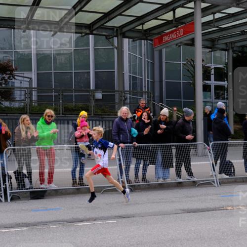 25.04.2026 - Das Zehntel Tim E. http://msf.ph/oto/9567024 25.04.2026 08:46:03 Ziel 4017 meine-sportfotos.de
