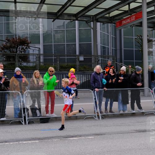 25.04.2026 - Das Zehntel Tim E. http://msf.ph/oto/9567025 25.04.2026 08:46:03 Ziel 4017 meine-sportfotos.de