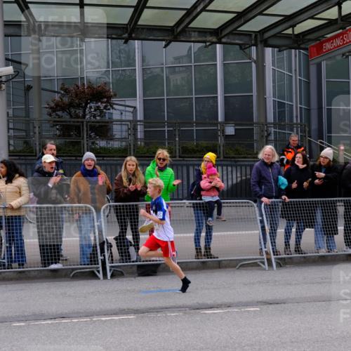 25.04.2026 - Das Zehntel Tim E. http://msf.ph/oto/9567026 25.04.2026 08:46:04 Ziel 2328, 4017 meine-sportfotos.de