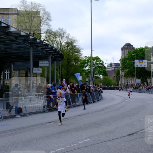 25.04.2026 - Das Zehntel Tim E. http://msf.ph/oto/9567029 25.04.2026 08:46:07 Ziel 2328, 3081, 4017 meine-sportfotos.de