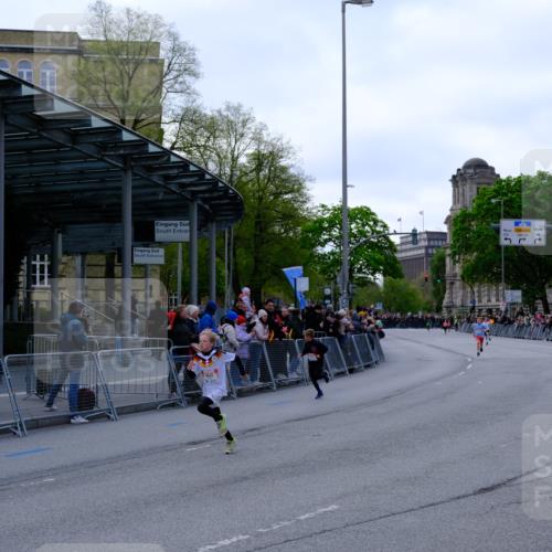 25.04.2026 - Das Zehntel Tim E. http://msf.ph/oto/9567030 25.04.2026 08:46:07 Ziel 2328, 3081, 4017 meine-sportfotos.de