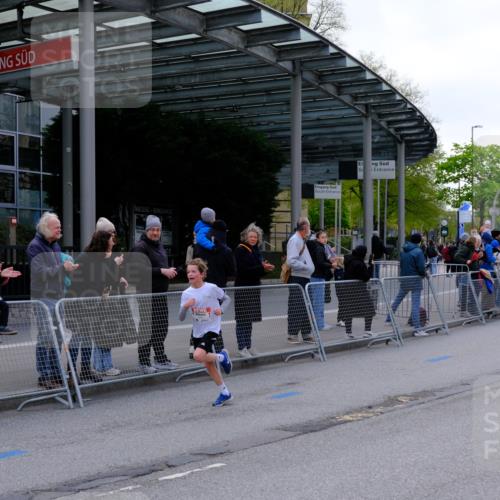 25.04.2026 - Das Zehntel Tim E. http://msf.ph/oto/9567042 25.04.2026 08:46:18 Ziel 1221, 3081, 3582 meine-sportfotos.de