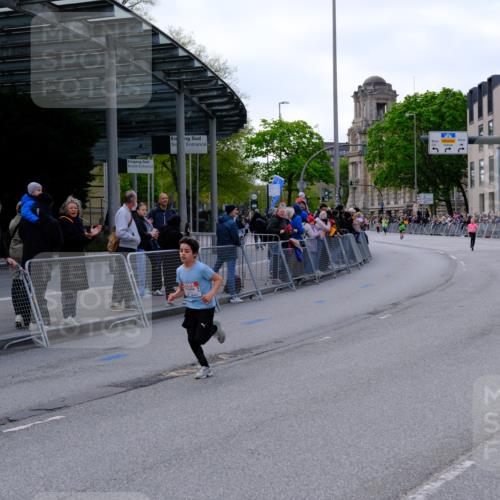 25.04.2026 - Das Zehntel Tim E. http://msf.ph/oto/9567049 25.04.2026 08:46:25 Ziel 2043, 3582 meine-sportfotos.de