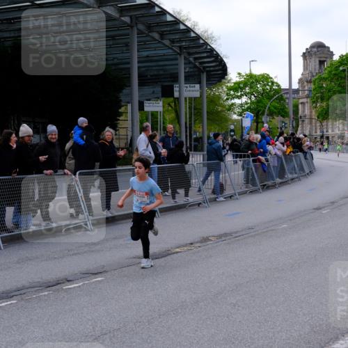 25.04.2026 - Das Zehntel Tim E. http://msf.ph/oto/9567052 25.04.2026 08:46:25 Ziel 2043, 3582 meine-sportfotos.de