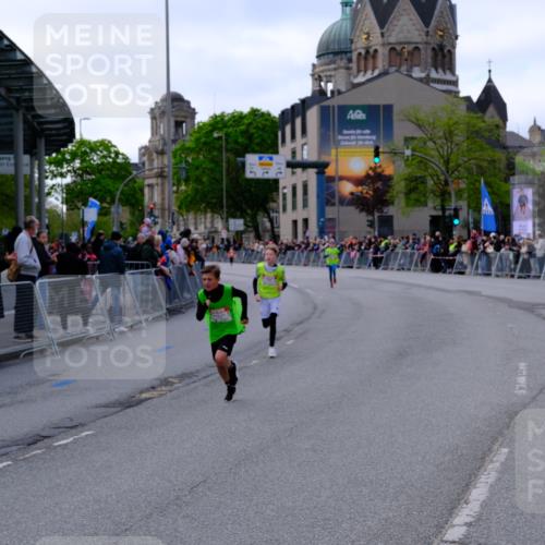 25.04.2026 - Das Zehntel Tim E. http://msf.ph/oto/9567060 25.04.2026 08:46:40 Ziel 3188, 3339, 3997 meine-sportfotos.de