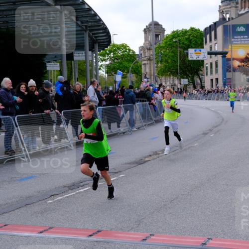 25.04.2026 - Das Zehntel Tim E. http://msf.ph/oto/9567065 25.04.2026 08:46:41 Ziel 3188, 3339, 3997 meine-sportfotos.de
