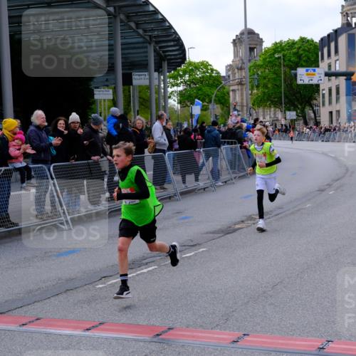 25.04.2026 - Das Zehntel Tim E. http://msf.ph/oto/9567066 25.04.2026 08:46:41 Ziel 3188, 3339, 3997 meine-sportfotos.de