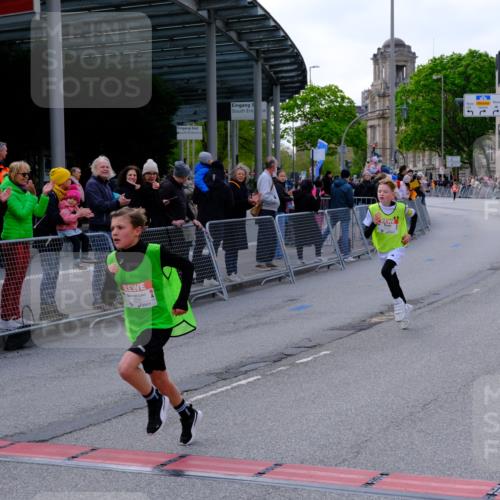 25.04.2026 - Das Zehntel Tim E. http://msf.ph/oto/9567068 25.04.2026 08:46:41 Ziel 3188, 3339, 3997 meine-sportfotos.de