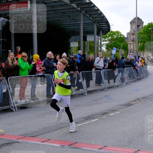 25.04.2026 - Das Zehntel Tim E. http://msf.ph/oto/9567073 25.04.2026 08:46:42 Ziel 3188, 3232, 3339 meine-sportfotos.de