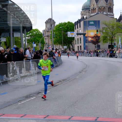 25.04.2026 - Das Zehntel Tim E. http://msf.ph/oto/9567076 25.04.2026 08:46:48 Ziel 3188, 3232 meine-sportfotos.de
