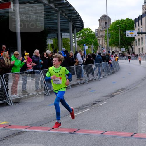 25.04.2026 - Das Zehntel Tim E. http://msf.ph/oto/9567082 25.04.2026 08:46:48 Ziel 3188, 3232 meine-sportfotos.de